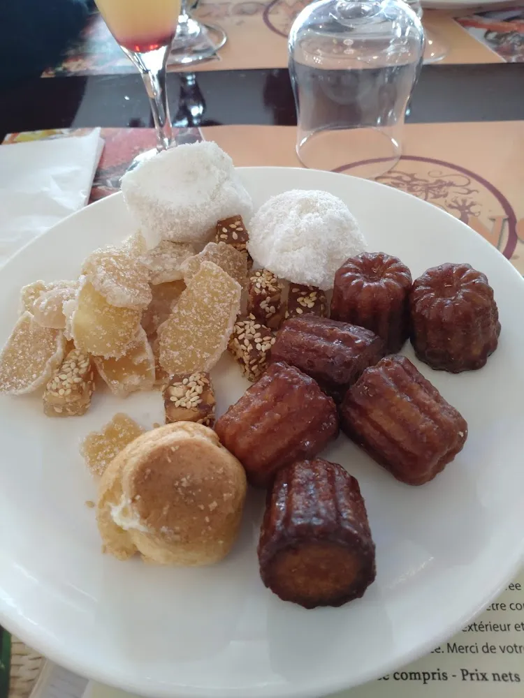Gâteau Cannelé Gimgenvre Confit Gambas